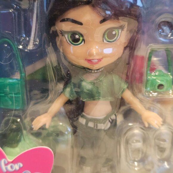 The Loyal Subjects For Keeps Positive Affirmations "You Are Loved" Doll - Picture 5 of 9